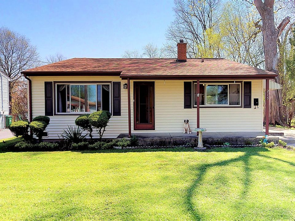 1st image of 215 N Ahrens Ave