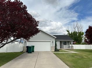 5464 S 4025 W, Roy, UT 84067