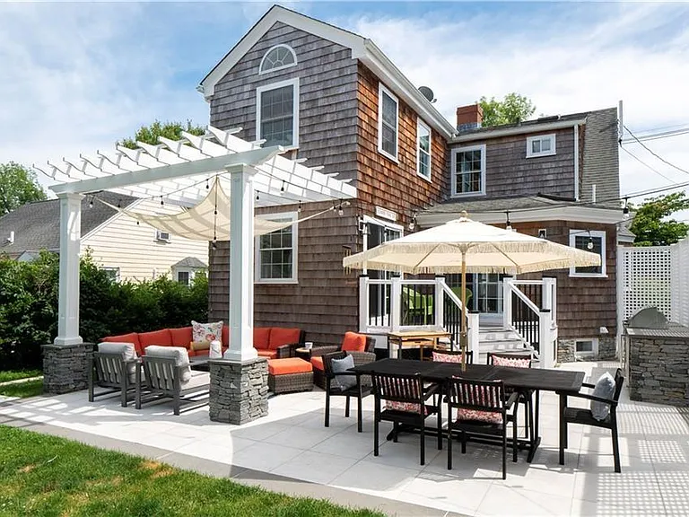 122 Ruggles Ave — Photo 48