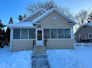 61 S Clifton Ave, Elgin, IL 60123