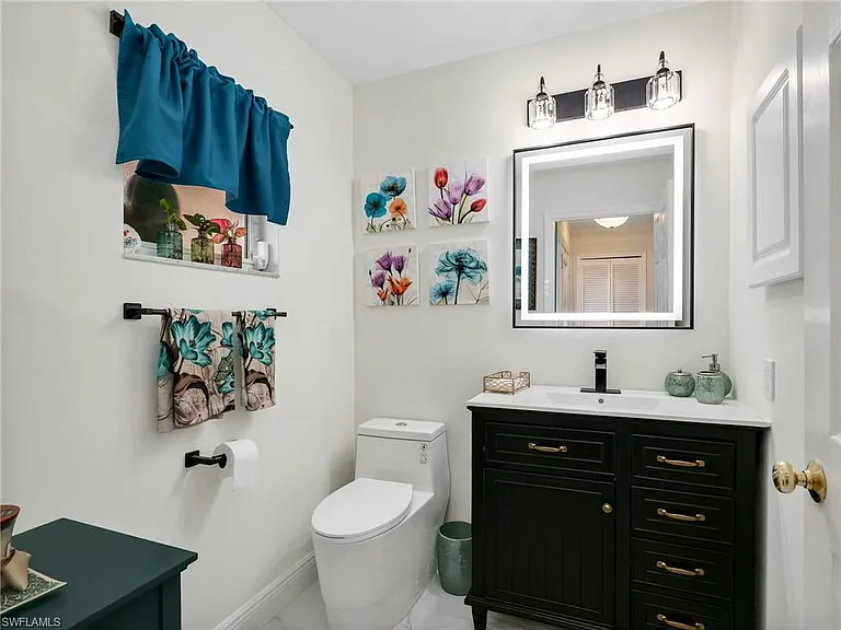1256 Naples Lake Dr — Photo 23