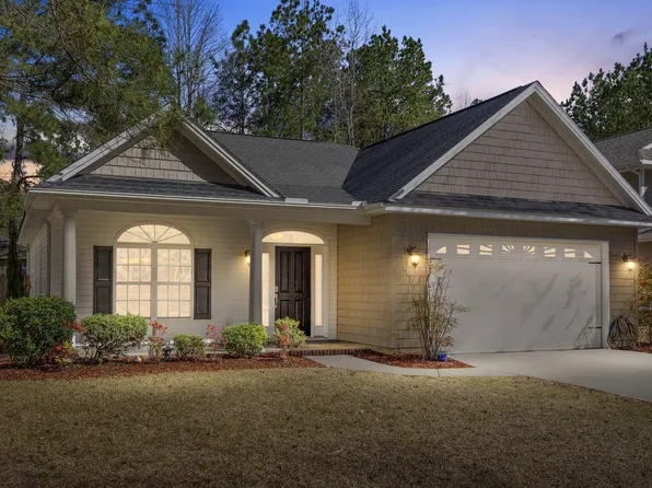 734 Gold Finch Way, Vass, NC 28394