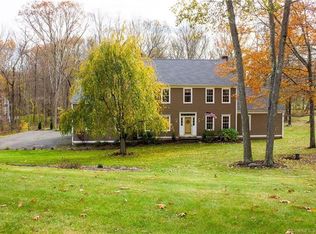 83 Cobbler Ln, Southbury, CT 06488