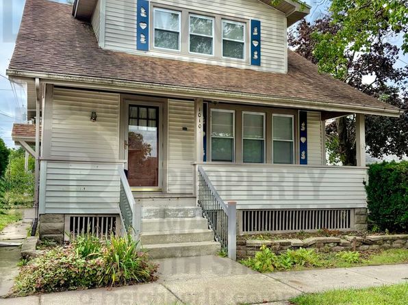 1010 2nd St
