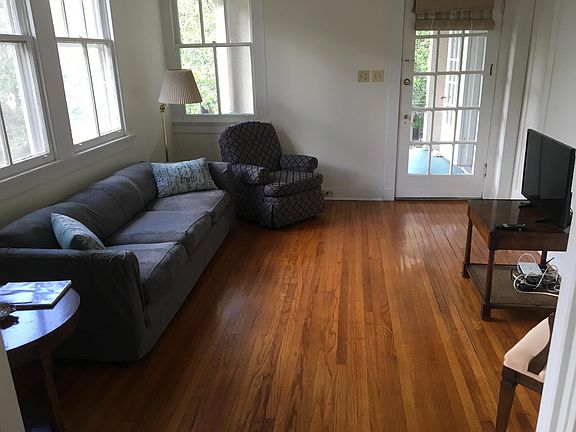 2nd image of 304 Walnut St #304