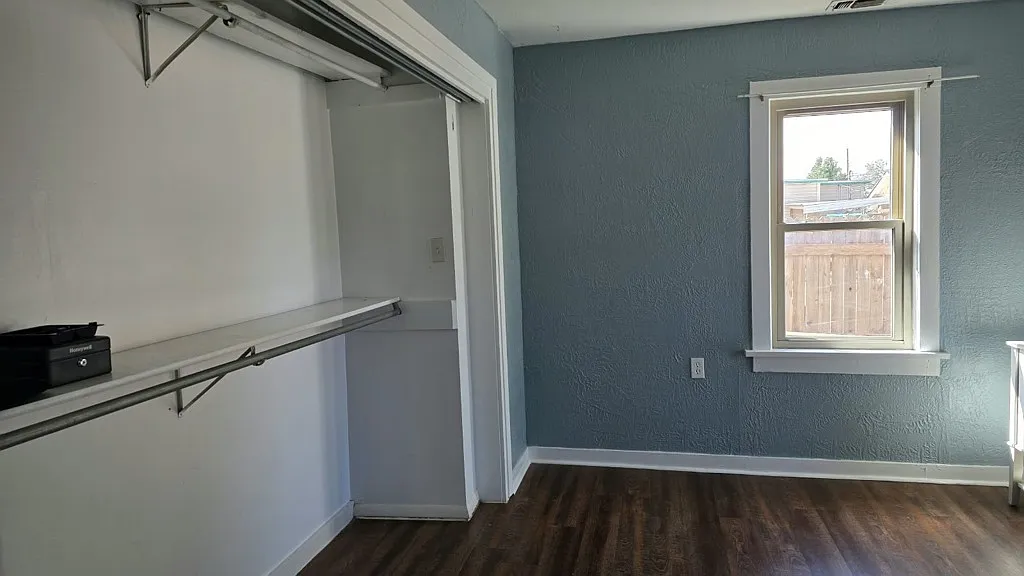 4108 S Van Buren St — Photo 4