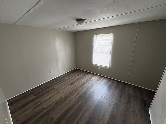 5th image of 924 Ramblin Rd