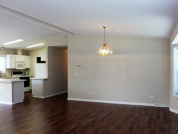 3rd image of 2511 Lippizan Ln
