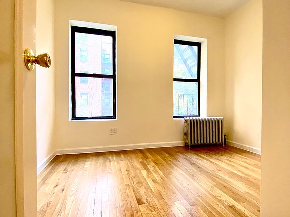 4th image of 220 E 78th St APT 12