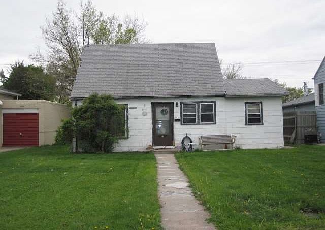 1st image of 1418 W 5th St