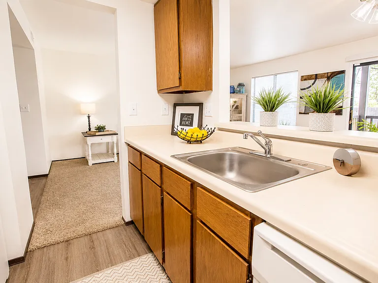 Grouse Run Apartments — Photo 20