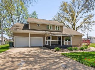 570 Martin Rd, Waterloo, IA 50701