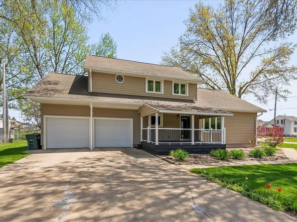 570 Martin Rd, Waterloo, IA 50701