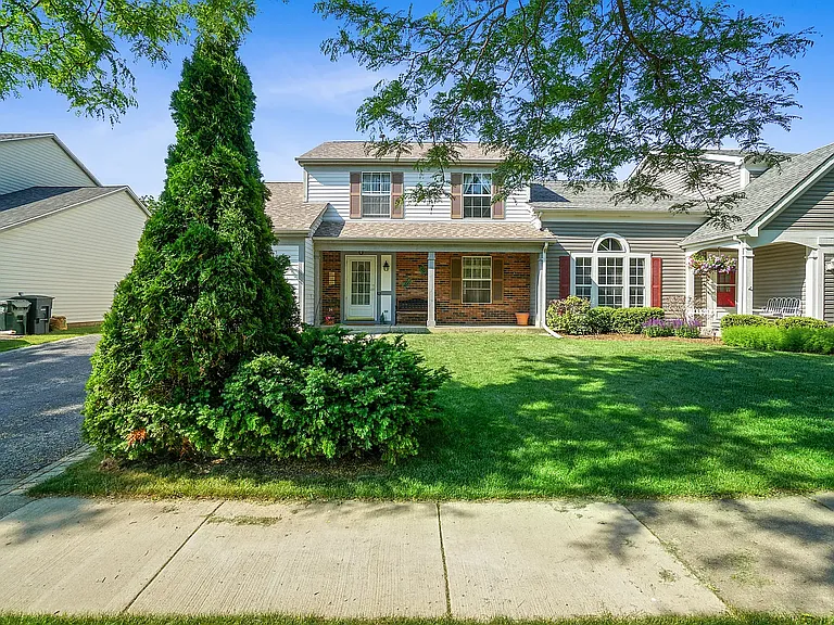 1656 Templeton Ct — Photo 1