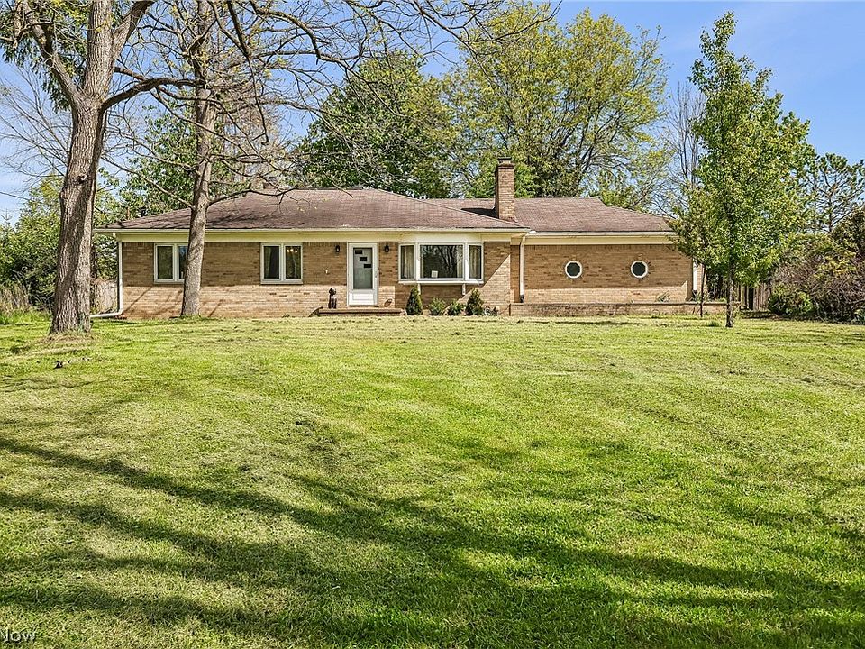 1st image of 13760 Albion Rd