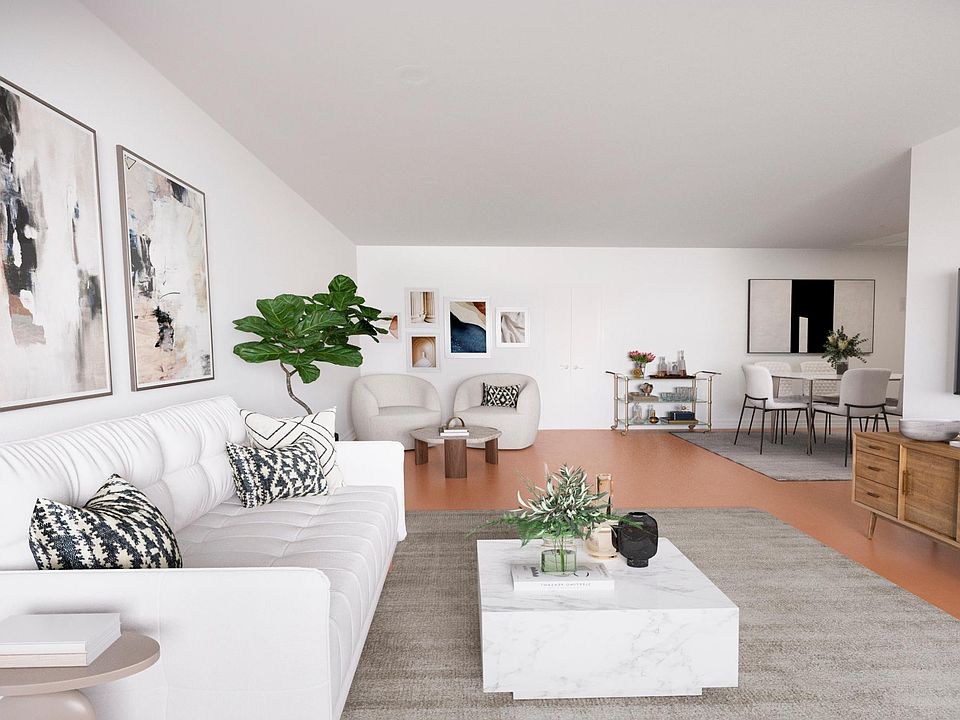 1st image of 839 S Plymouth Blvd #4ba65a379