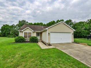 425 Hollyhock Ct, Trenton, OH 45067