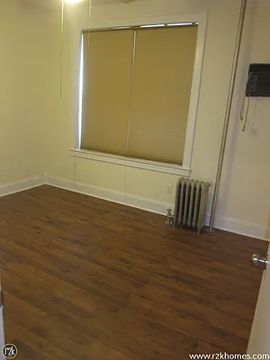 Rented by Realty 2000 Corp | media 12