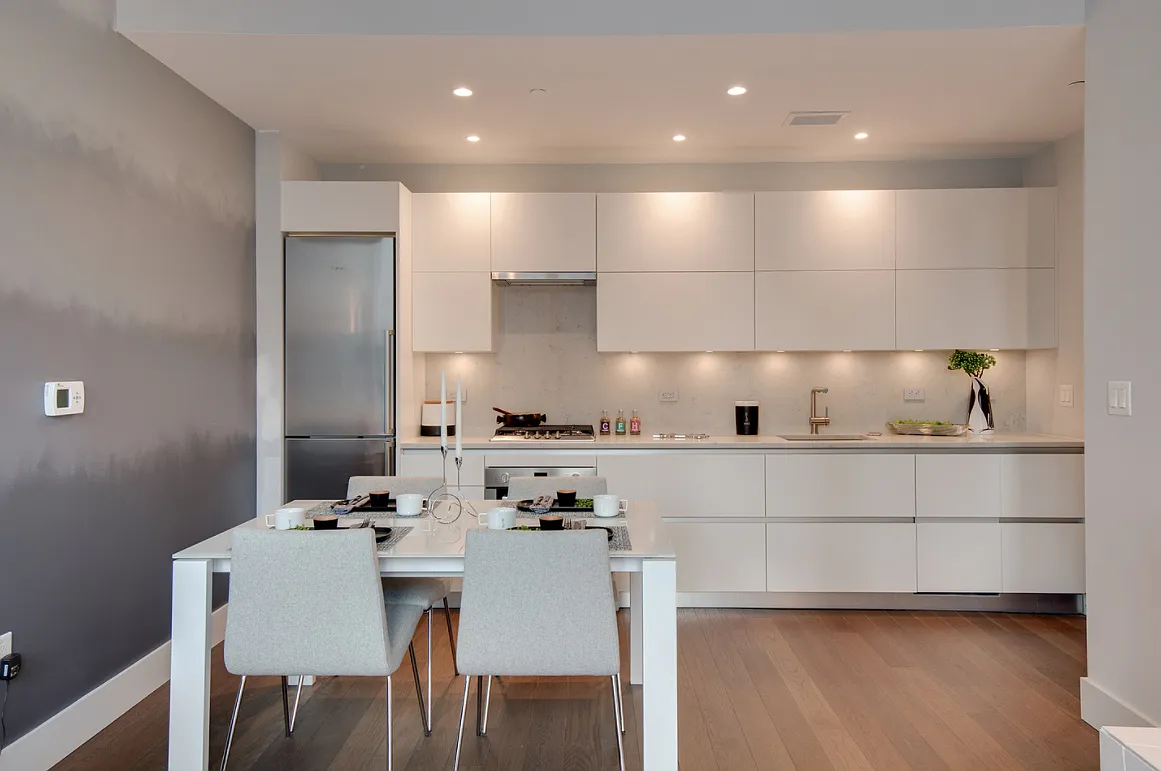 222 East 44th Street — Photo 3