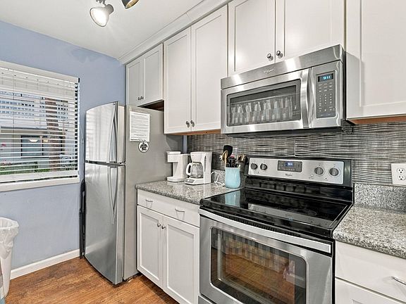 4th image of 209 75th Ave N #T-7