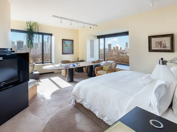 980 Fifth Avenue image 16 of 23