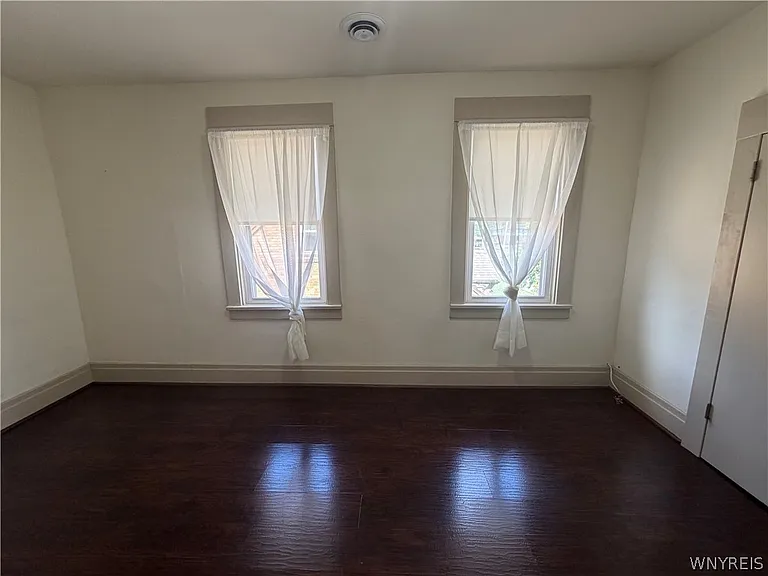 80 Meadow Pl — Photo 5