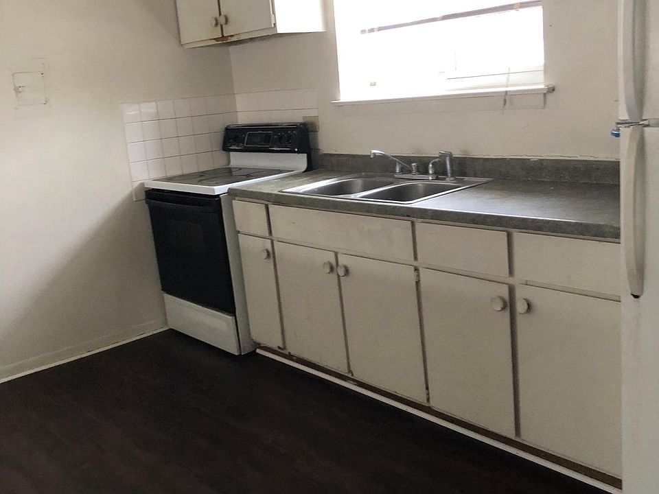 1st image of 725 N Lincoln Ave APT 3E