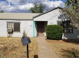 708 SW 4th St, Andrews, TX 79714