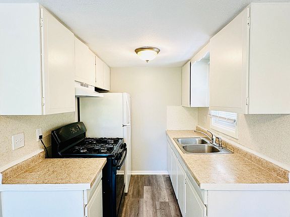 3rd image of 3251 14th Ave S #11