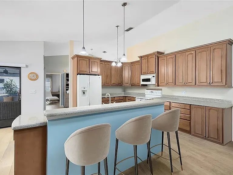 3285 Majestic Oak Dr — Photo 6