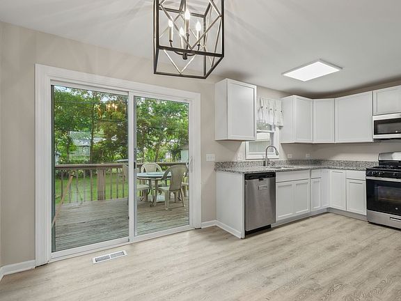 5th image of 1903 Highview Ave