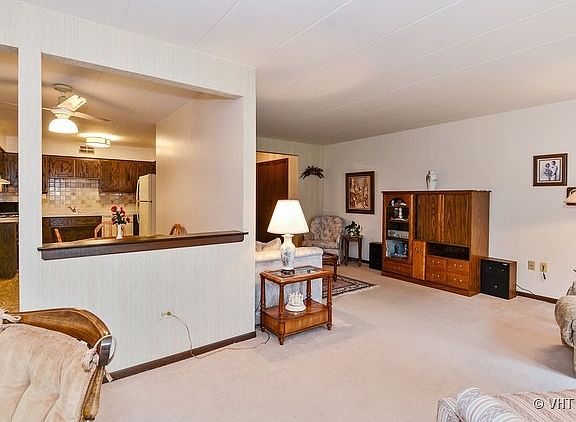 4th image of 9535 S Mayfield Ave