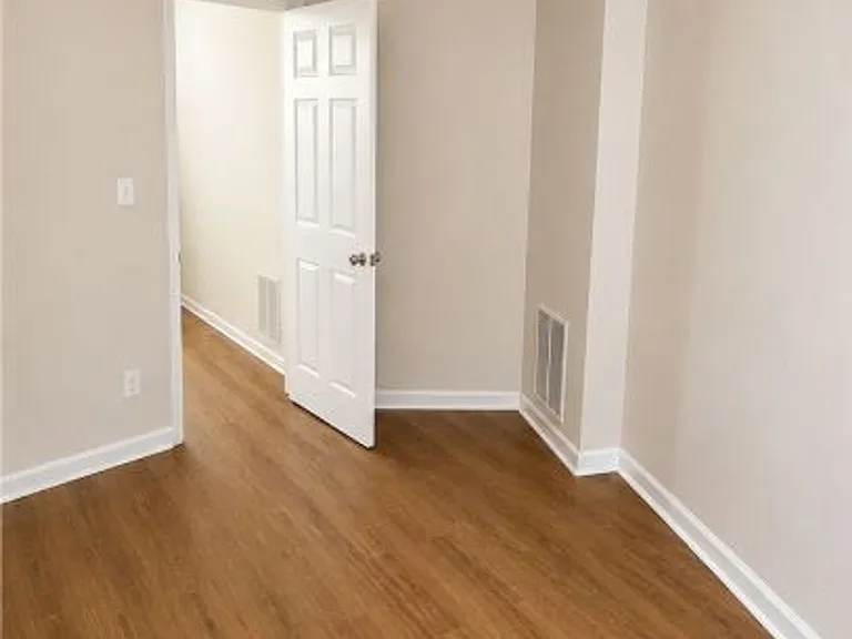 514 Madrin St — Photo 11