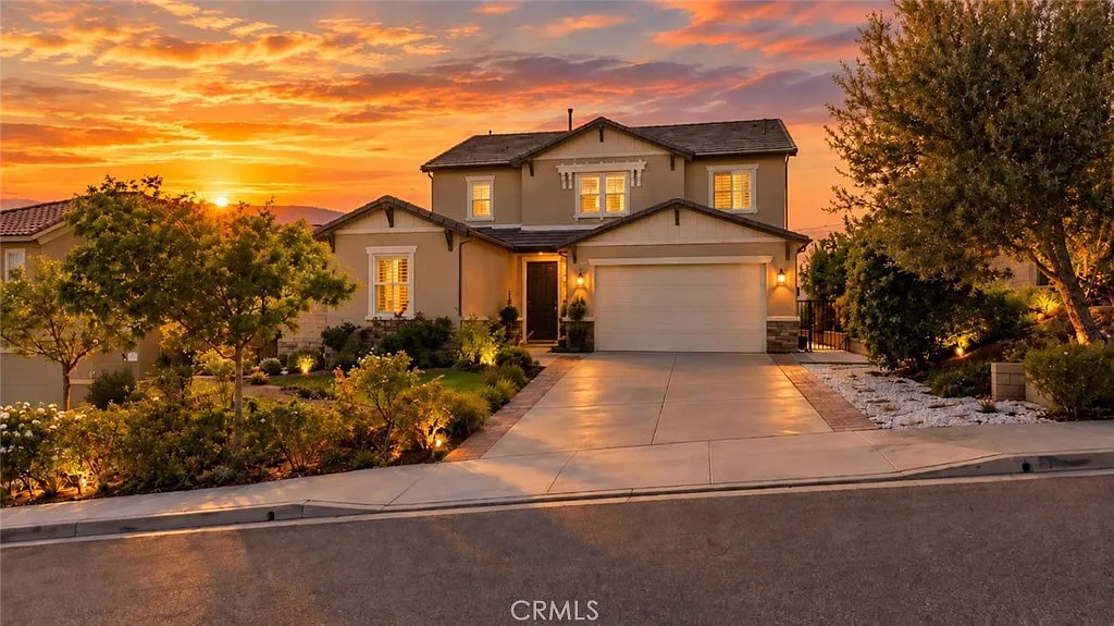 4 bed, 2937 sqft, $4,500 — Photo 1