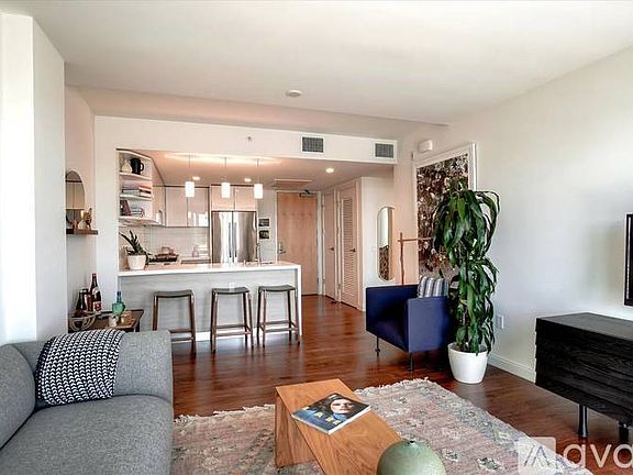 5th image of 555 Hayes St #426A