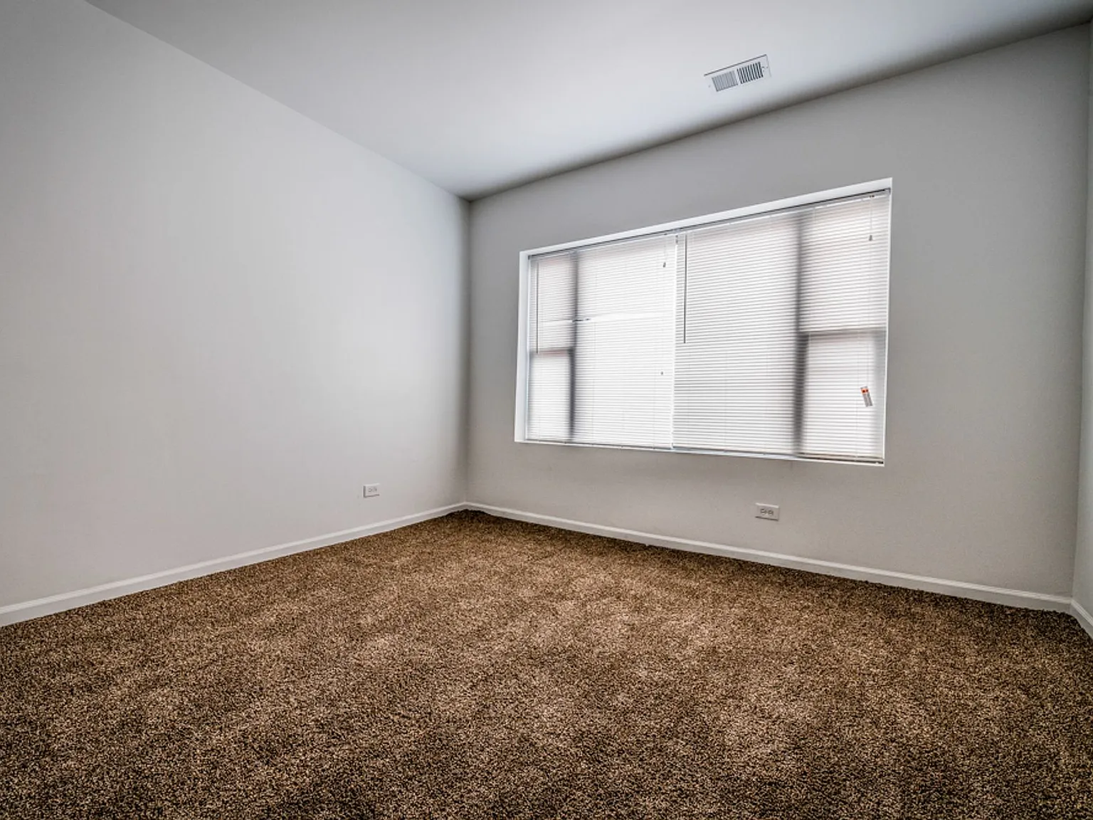 7300 S Yates Blvd — Photo 3