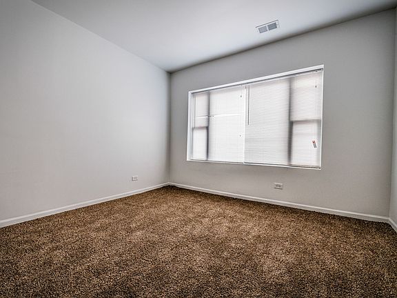 3rd image of 7300 S Yates Blvd #5324