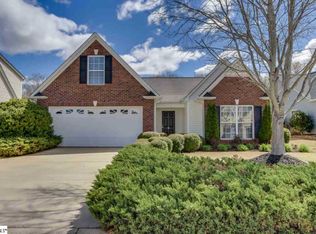 8 Crown Empire Ct, Simpsonville, SC 29681