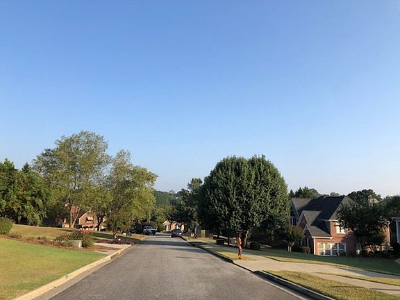 4th image of 406 Hickory Fairway Ct