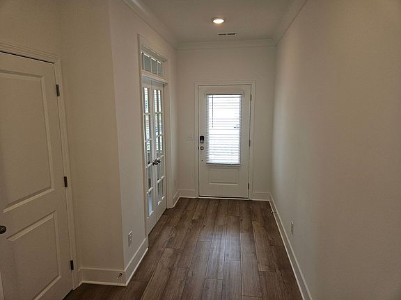5th image of 97 Andalusa Ct