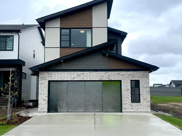 7005 Kiviaq Cres, Edmonton, AB T6W 1A5