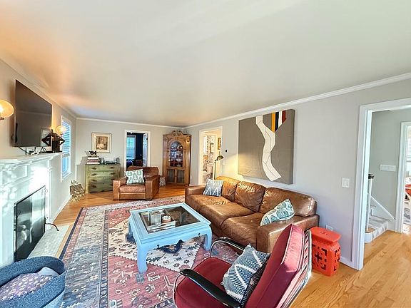 4th image of 11 Beech Tree Rd E