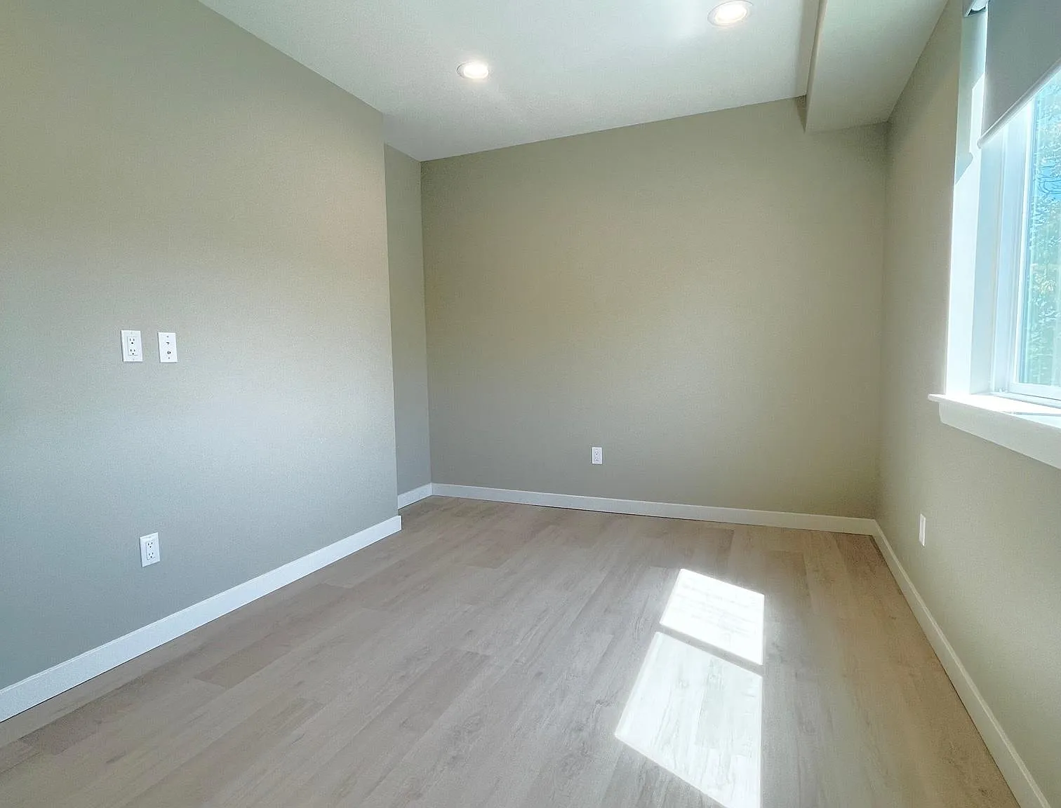 4251 E Live Oak Ave — Photo 2