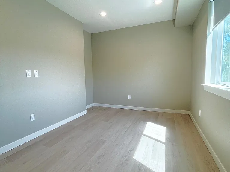 4251 E Live Oak Ave #12 — Photo 2