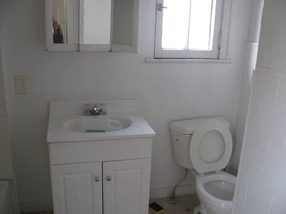 2nd image of 1175 E 15th Ave