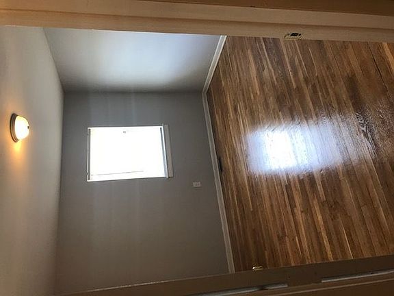 5th image of 2019 Fairfield Ave APT A