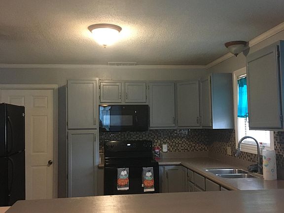3rd image of 301 W Hill Ave