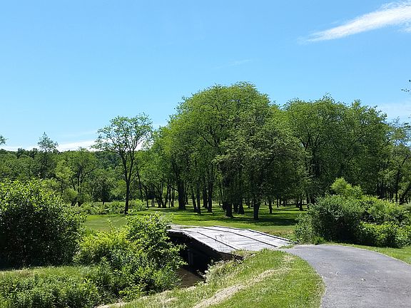 3rd image of 226 Route 711