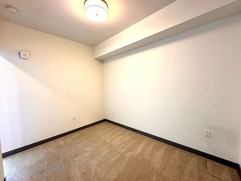 11903 NE 128th St #603 — Photo 8