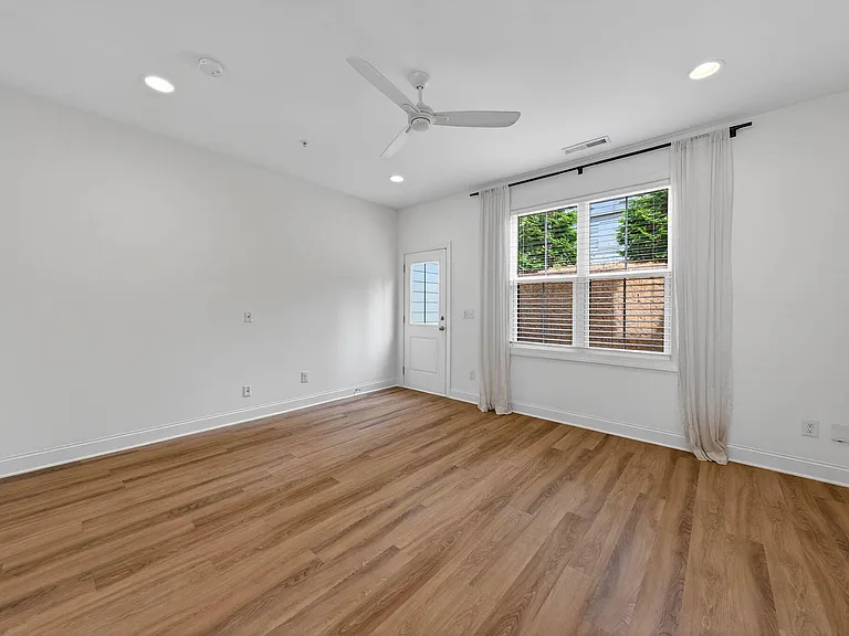 6820 Milligan Way — Photo 27